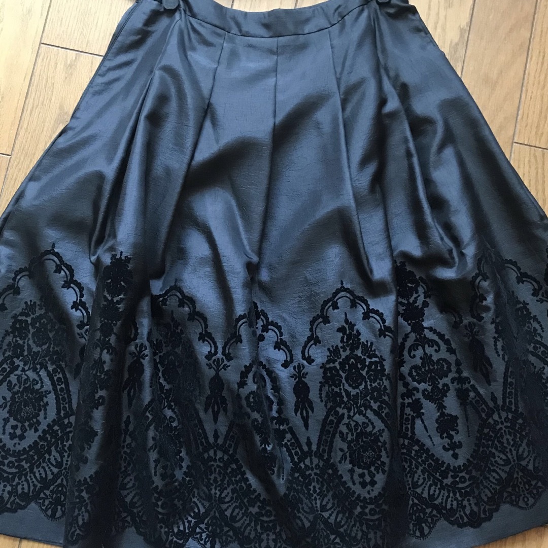 leilian(レリアン)のスカート レディースのスカート(ひざ丈スカート)の商品写真