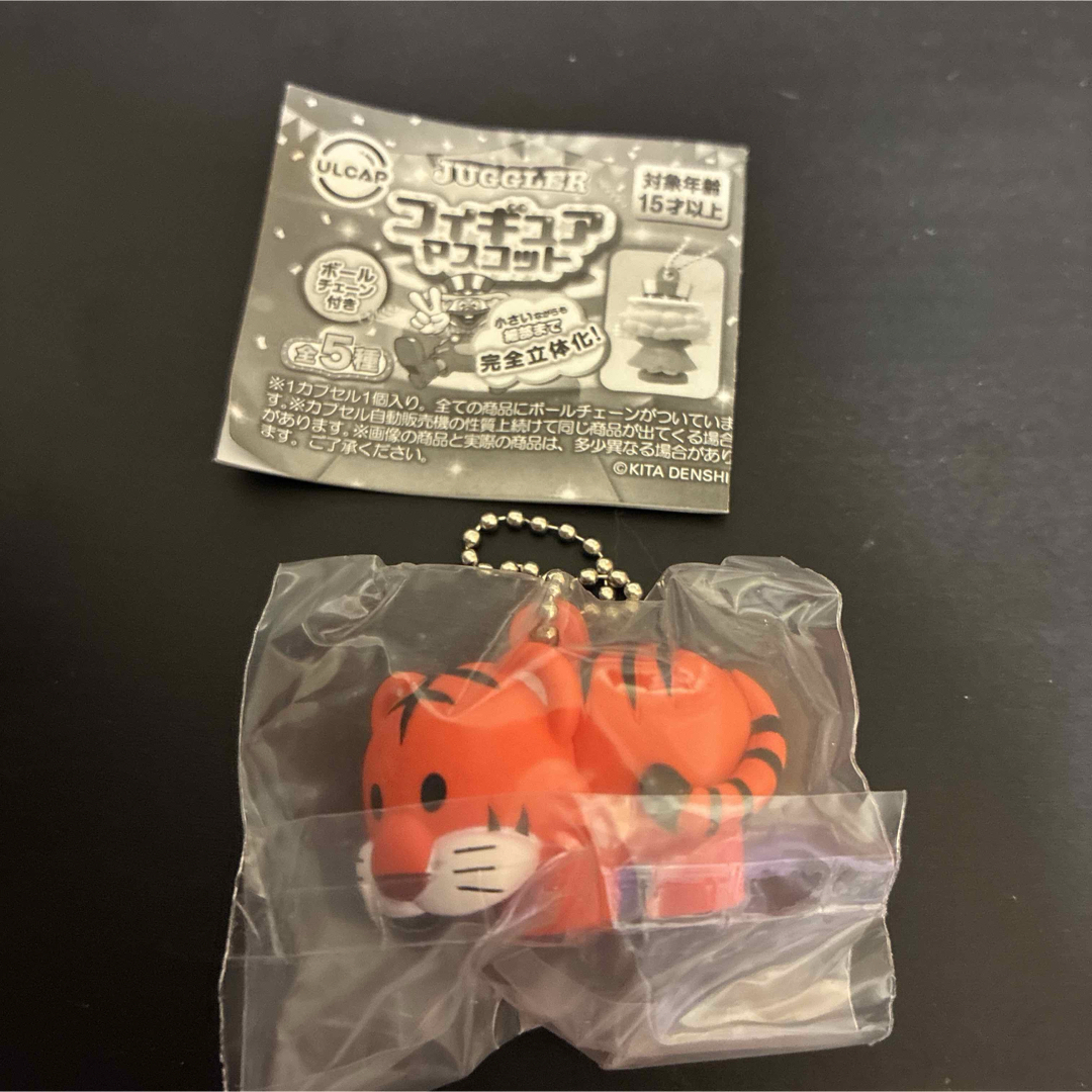 ULCAP ジャグラー トラ 虎 フィギュアマスコット トラっぴ エンタメ/ホビーのテーブルゲーム/ホビー(パチンコ/パチスロ)の商品写真