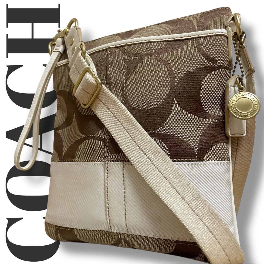 COACH - 美品 コーチ ショルダーバッグ 斜め掛け サコッシュ シグネチャー  ミニポーチ
