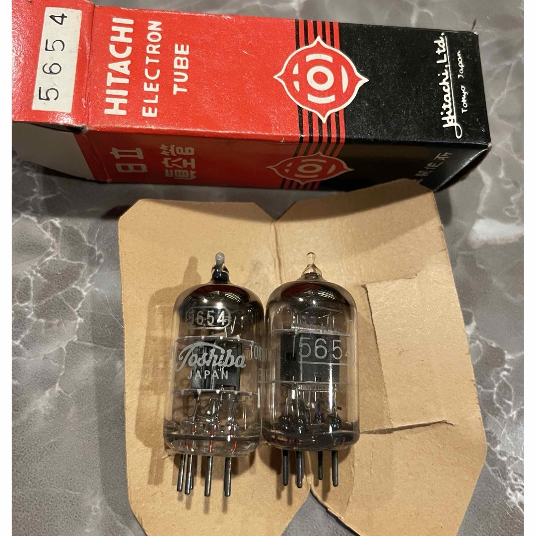 日立 真空管 5654 2個 アンプ 通信 レトロ スマホ/家電/カメラのオーディオ機器(アンプ)の商品写真