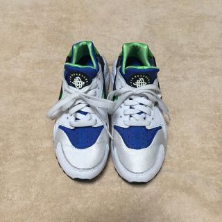 ナイキ(NIKE)のNIKE HUARACHE スニーカー(スニーカー)