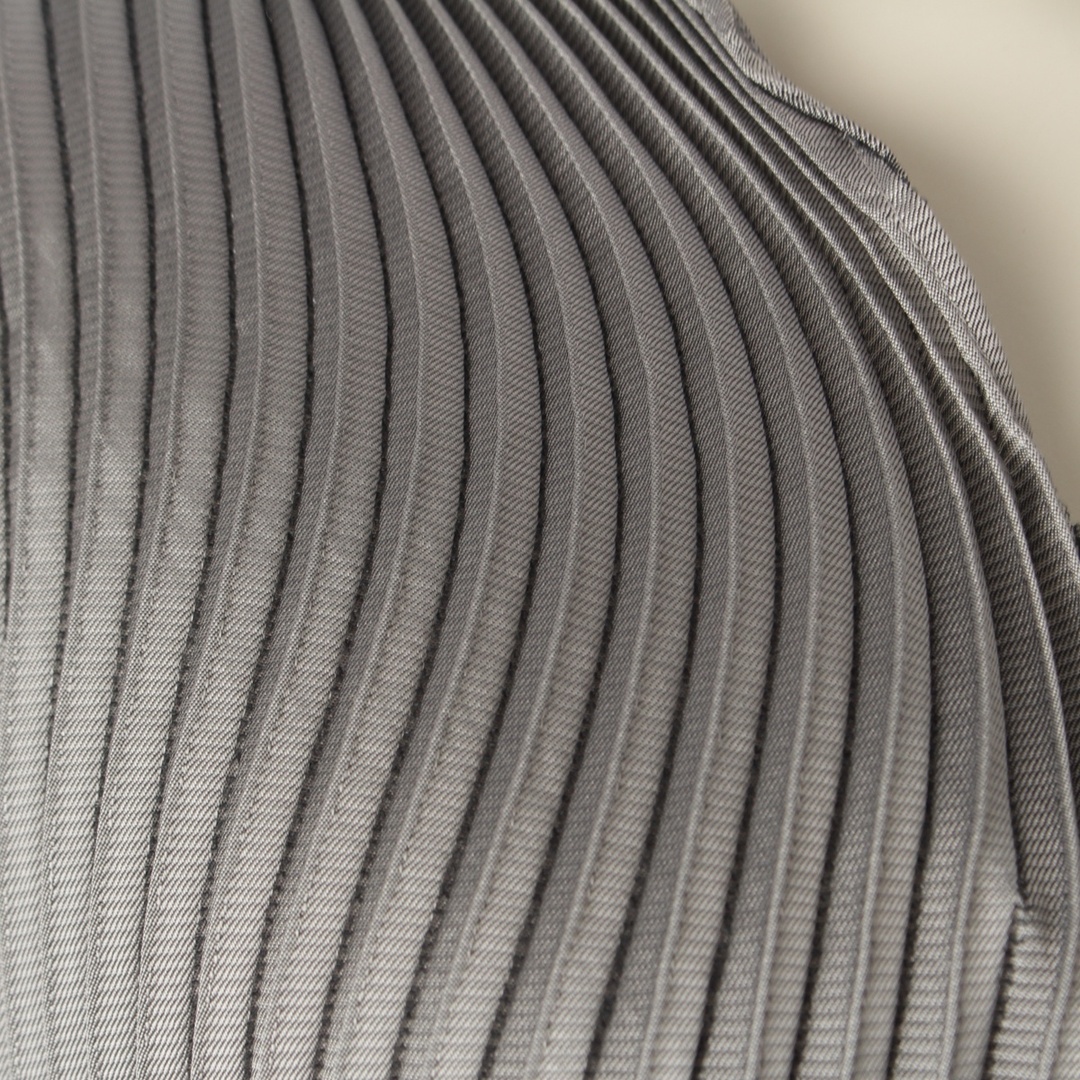 ISSEY MIYAKE - イッセイミヤケ 18年 トリアセテート スチーム