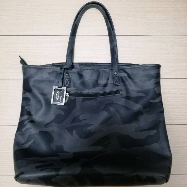 送料無料 レザートートバッグ ブラックカモ 迷彩 Roshell ロシェル メンズのバッグ(トートバッグ)の商品写真