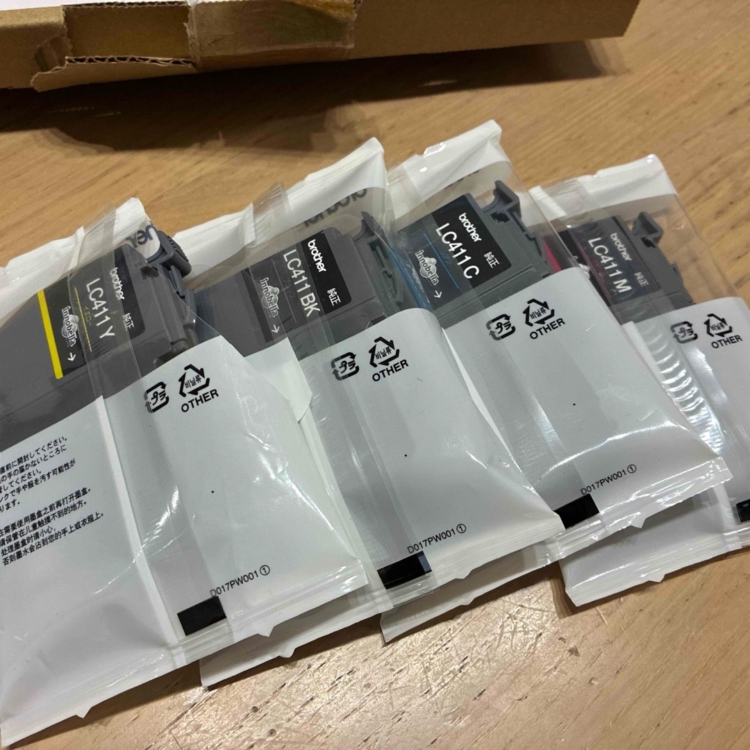 brother(ブラザー)のbrother ブラザー純正インク LCC411 4色セット スマホ/家電/カメラのPC/タブレット(PC周辺機器)の商品写真