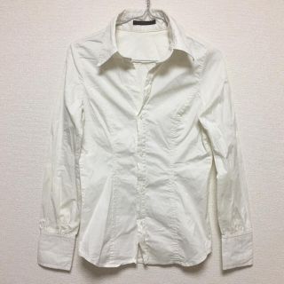 マウジー(moussy)のマウジー★オフホワイト★シャツ moussy 1サイズ AZUL(シャツ/ブラウス(長袖/七分))