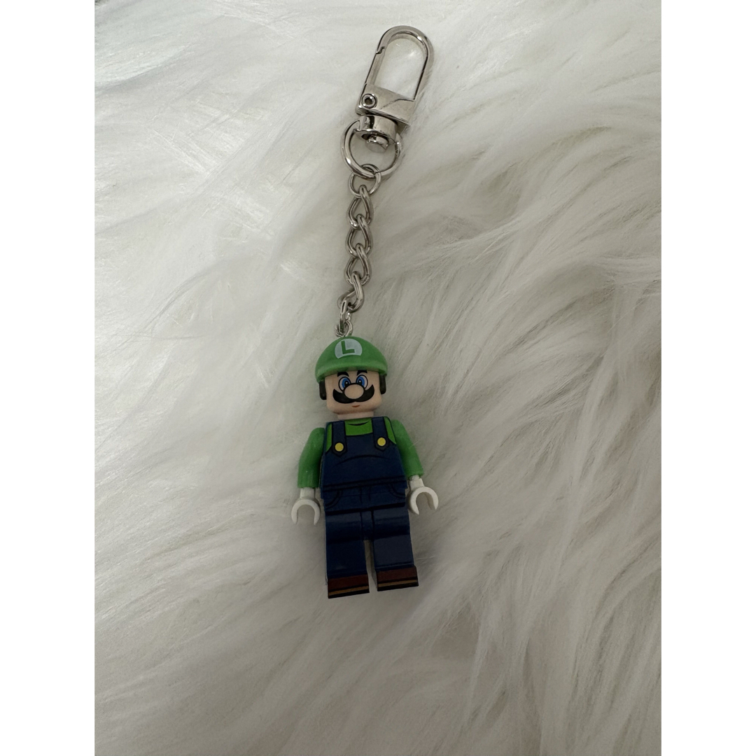 任天堂(ニンテンドウ)のレゴ互換 キーホルダー ルイージ 大人気 エンタメ/ホビーのおもちゃ/ぬいぐるみ(キャラクターグッズ)の商品写真