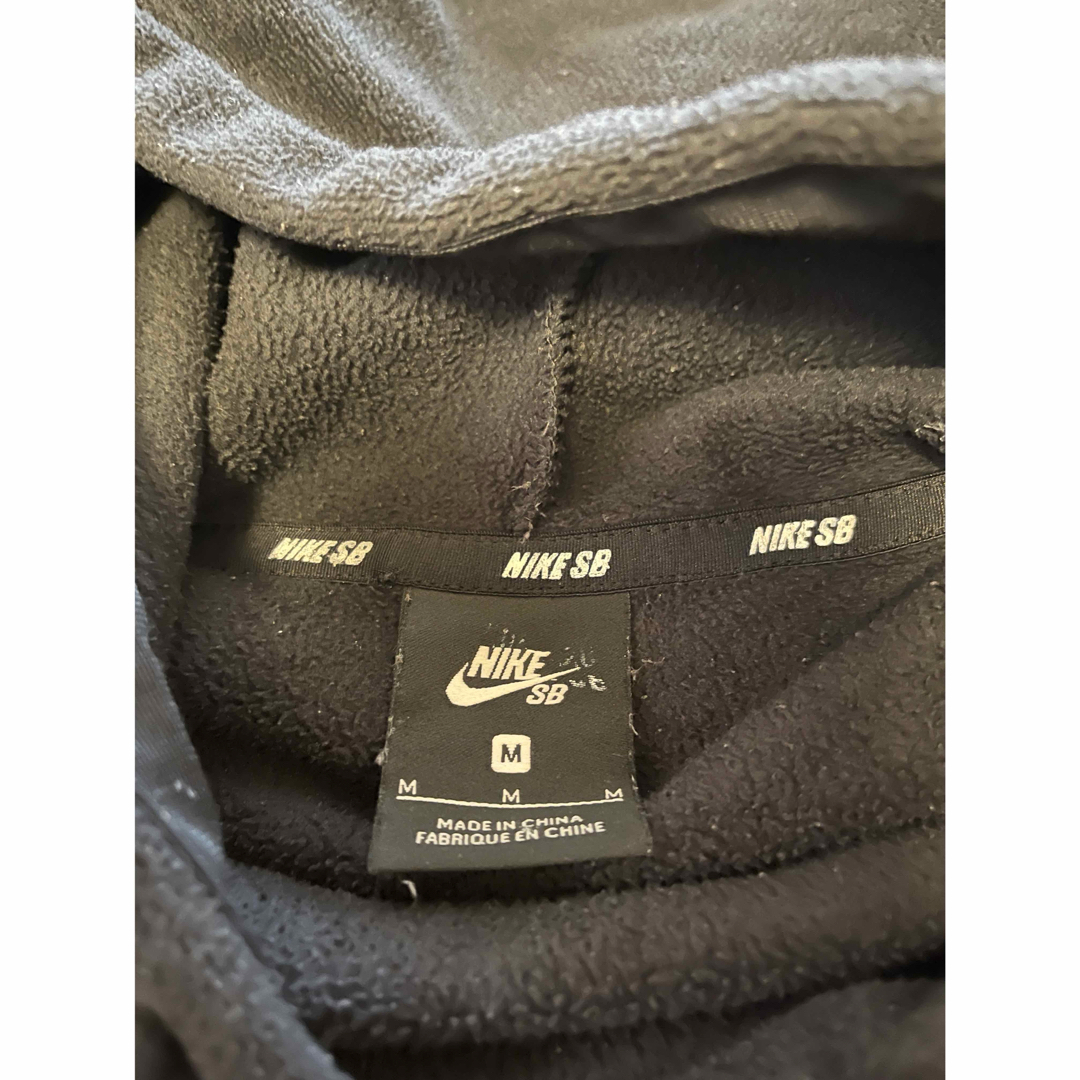 NIKE(ナイキ)のナイキSB フリースパーカー　ブラック、Mサイズ メンズのトップス(パーカー)の商品写真