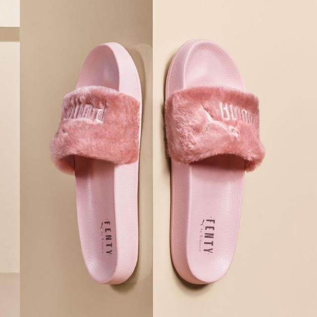 PUMA(プーマ)のプーマ ベビーピンク ベナッシ 新品 レディースの靴/シューズ(サンダル)の商品写真