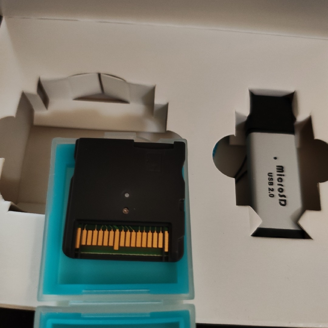 USBカードリーダー r 4 エンタメ/ホビーのゲームソフト/ゲーム機本体(その他)の商品写真