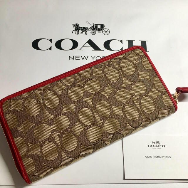 COACH(コーチ)のCOACH☆長財布 カーキ×レッド レディースのファッション小物(財布)の商品写真