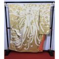【中古】Sサイズ 正絹 振袖 金茶地に菊花模様