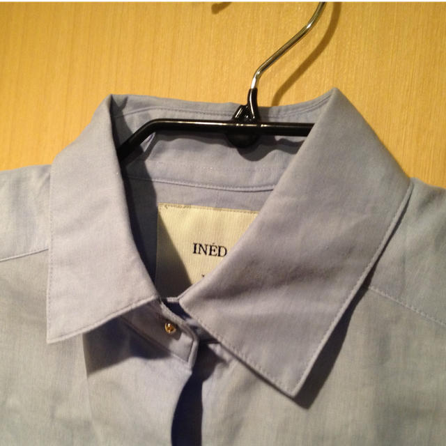INED(イネド)のフレンチスリーブ🍀半袖シャツ レディースのトップス(シャツ/ブラウス(半袖/袖なし))の商品写真