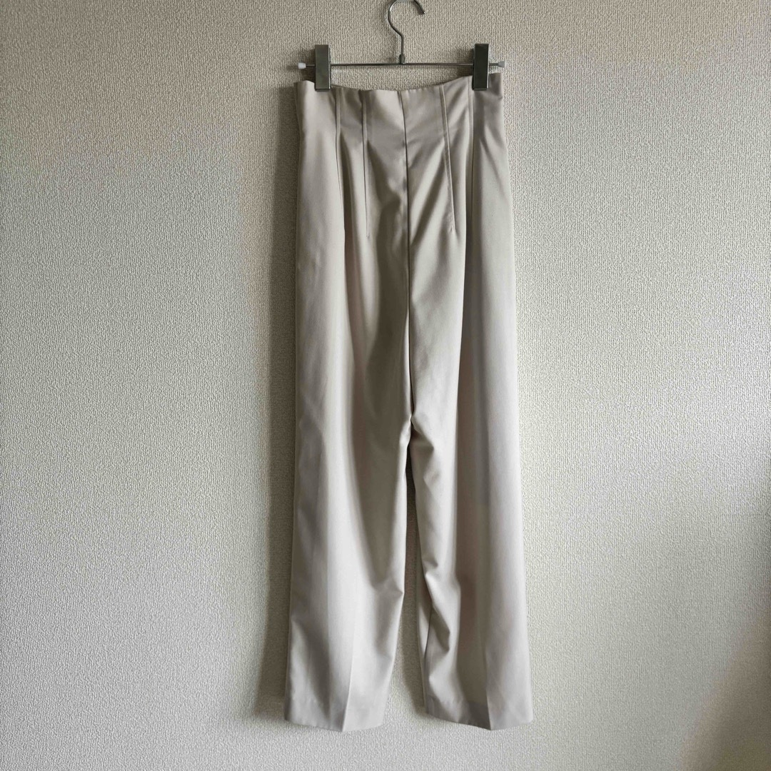 SNIDEL(スナイデル)のSNIDEL テーパードパンツ アイボリー 0 レディースのスカート(ロングスカート)の商品写真