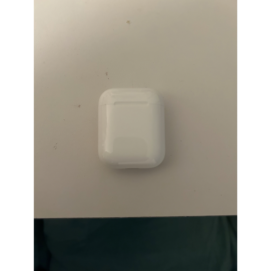 Apple(アップル)のApple AirPods 第二世代 第2世代 スマホ/家電/カメラのオーディオ機器(ヘッドフォン/イヤフォン)の商品写真