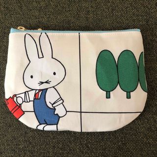 ミッフィー(miffy)のミッフィー🩷ぺたんこポーチ(小)(ポーチ)