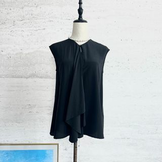 エルメス(HERMES)の未使用★HERMES★シルク★ドレープ★キーネック★ブラウス(シャツ/ブラウス(半袖/袖なし))