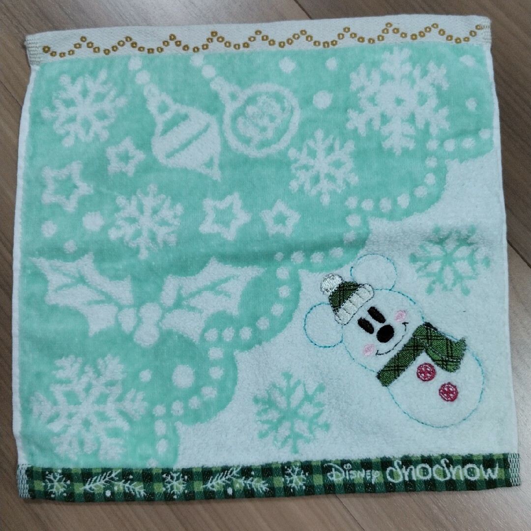 Disney(ディズニー)のディズニー ウォッシュタオル 雪だるま ミッキー エンタメ/ホビーのおもちゃ/ぬいぐるみ(キャラクターグッズ)の商品写真