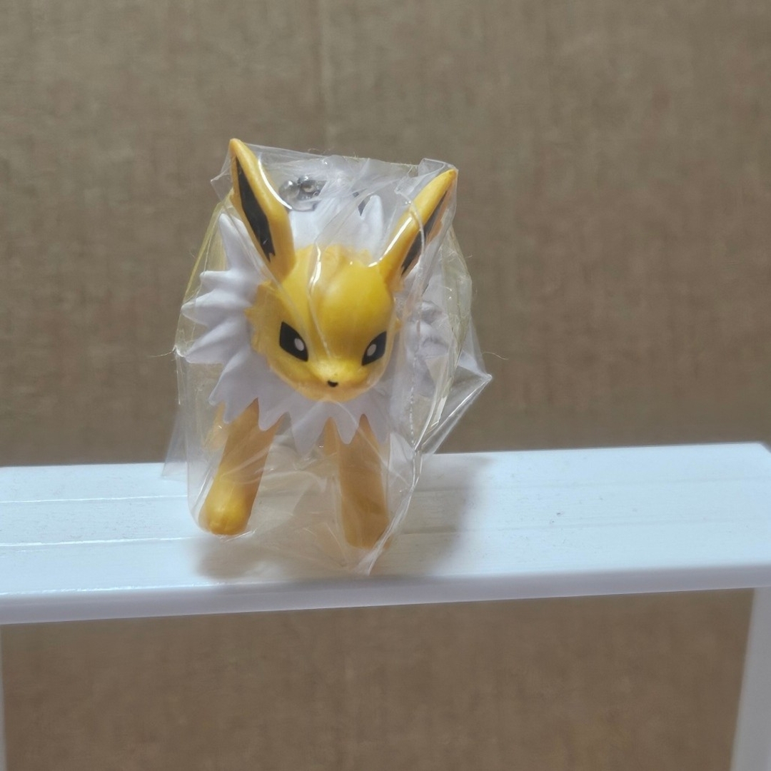 ポケモン(ポケモン)のポケットモンスター スイングコレクション Type:Electric サンダース エンタメ/ホビーのおもちゃ/ぬいぐるみ(キャラクターグッズ)の商品写真