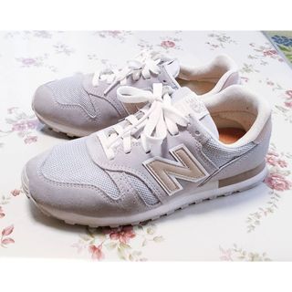cavacava - ブランドcavacava キラキラお洒落スニーカー。VANS - バンズ【VANS】スリッポン ※O.Cコラボ別注。の通販 cavacava - ブランドcavacava キラキラお洒落スニーカー。韓国eptスニーカー ホワイト。の通販