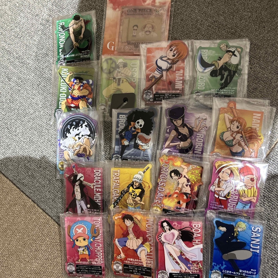 ワンピース アクリルスタンド エンタメ/ホビーのおもちゃ/ぬいぐるみ(キャラクターグッズ)の商品写真