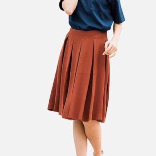 ユニクロ(UNIQLO)のUNIQLO クレープタックスカート XS(ひざ丈スカート)