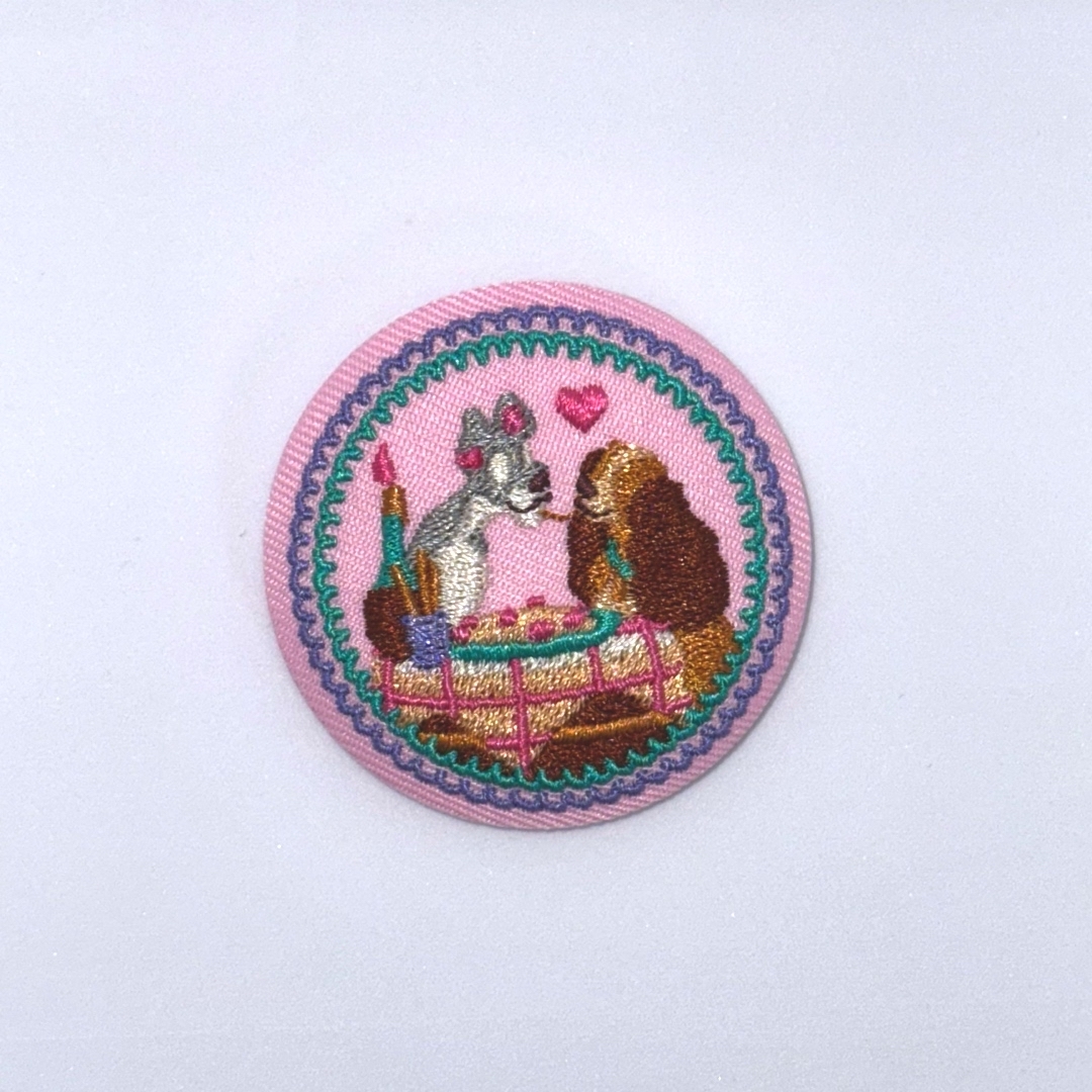 BANDAI(バンダイ)のDisney Characters 刺繍缶バッジビスケット わんわん物語 エンタメ/ホビーのおもちゃ/ぬいぐるみ(その他)の商品写真