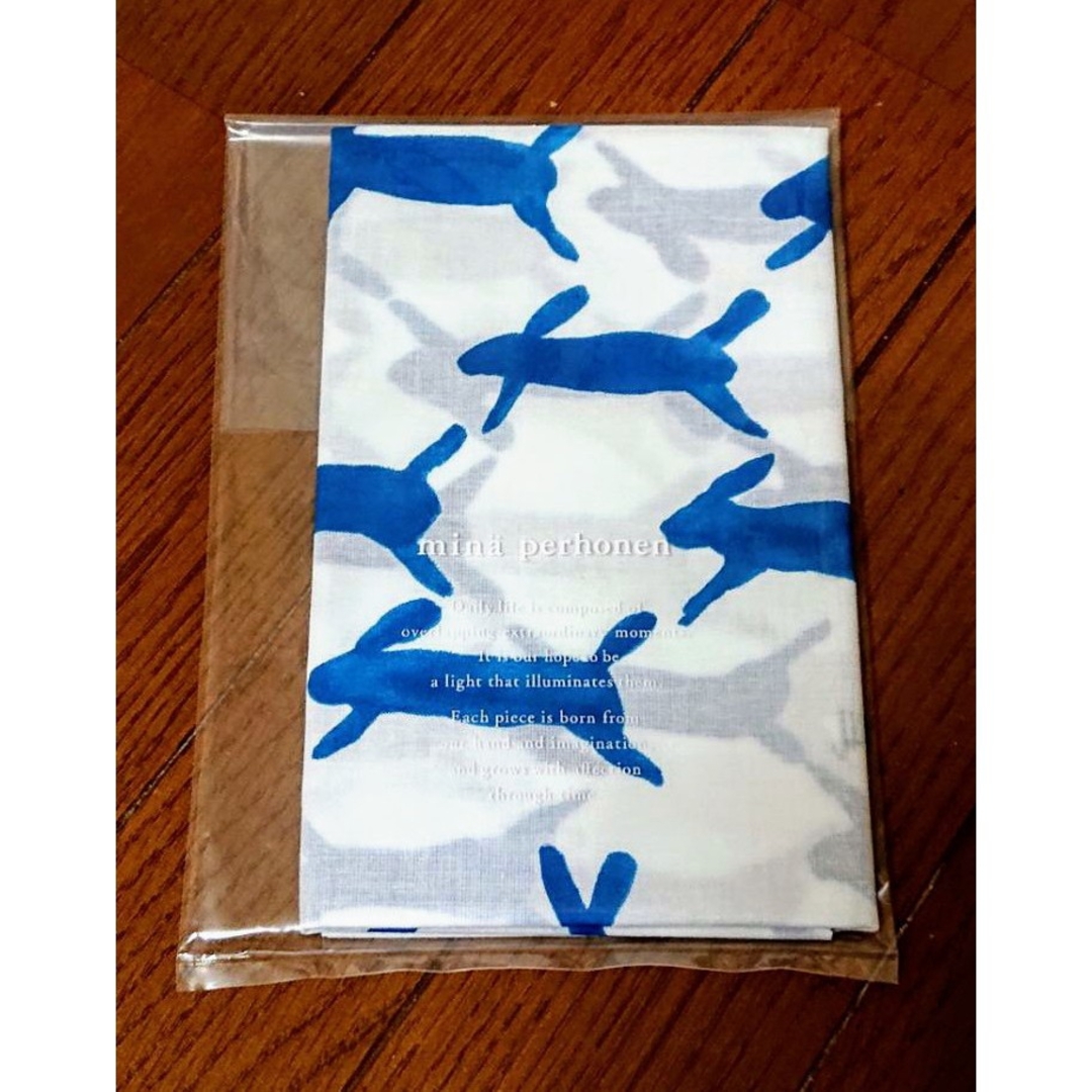mina perhonen(ミナペルホネン)のミナペルホネン 手ぬぐい runrunrun blue レディースのファッション小物(ハンカチ)の商品写真