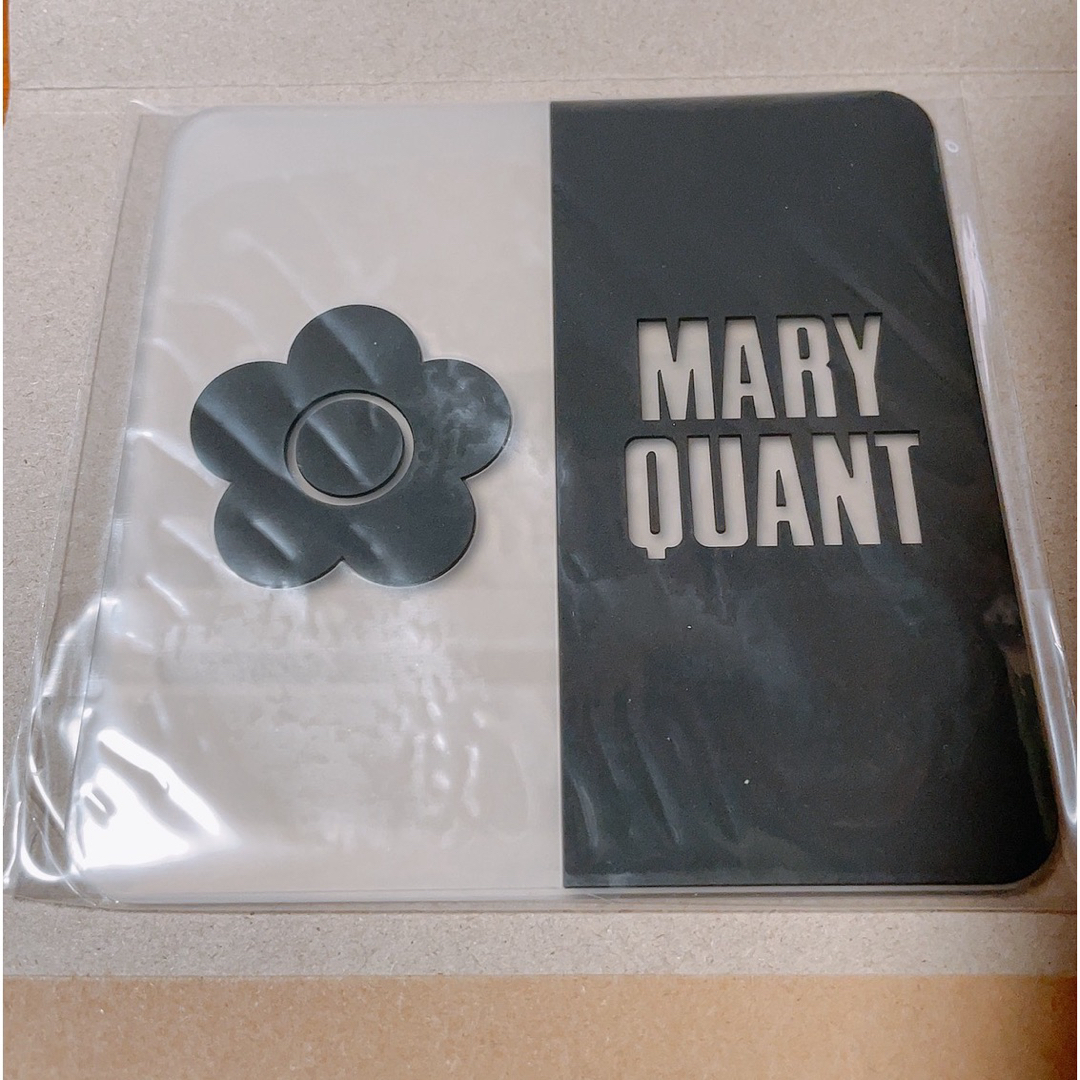 MARY QUANT(マリークヮント)のMARY QUANTクリアラバーコースター ・デザインC インテリア/住まい/日用品のキッチン/食器(テーブル用品)の商品写真
