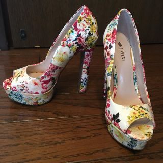 ナインウエスト(NINE WEST)のナインウエスト 花柄 オープントゥパンプス(ハイヒール/パンプス)