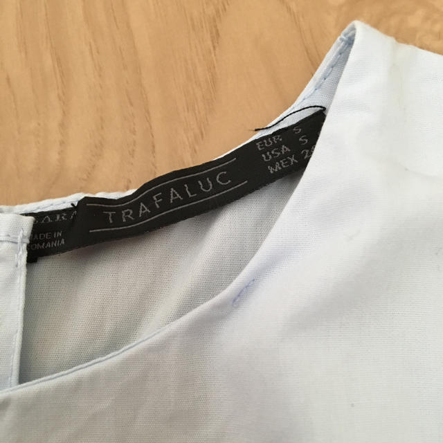 ZARA(ザラ)のZARA ブラウス レディースのトップス(シャツ/ブラウス(半袖/袖なし))の商品写真