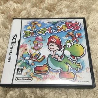 ニンテンドウ(任天堂)の【美品】NINTENDO DS/ヨッシーアイランドDS(携帯用ゲームソフト)