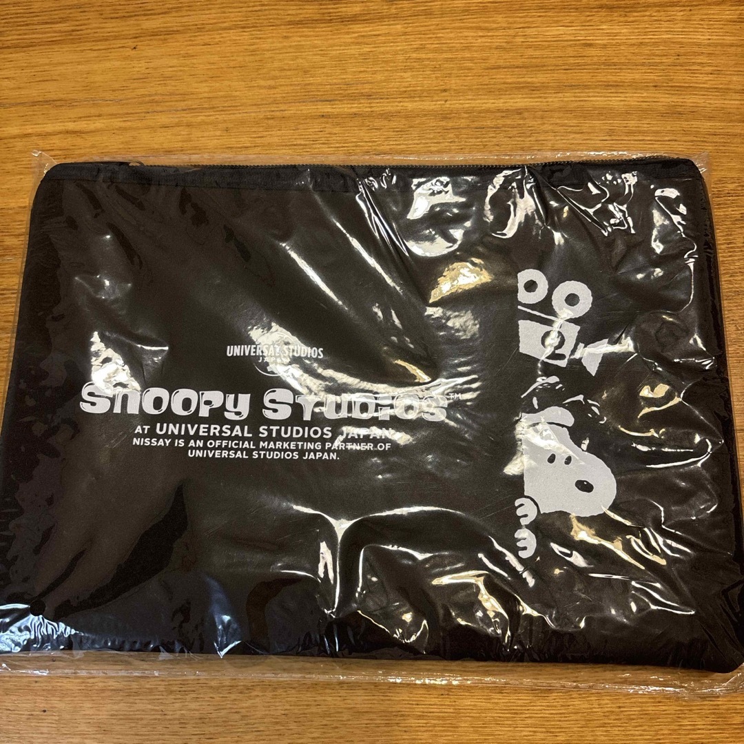 SNOOPY(スヌーピー)のスヌーピー タブレットケース エンタメ/ホビーのおもちゃ/ぬいぐるみ(キャラクターグッズ)の商品写真