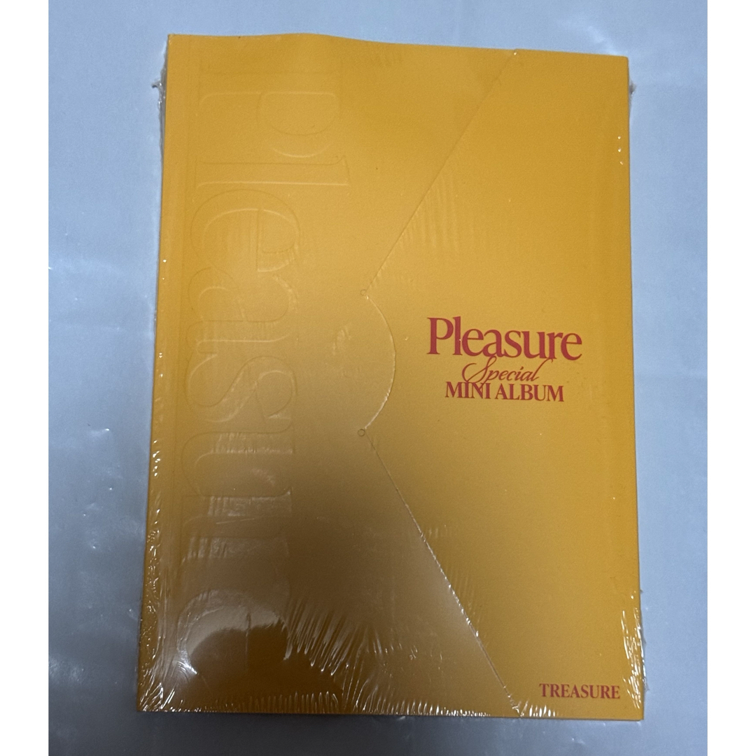 TREASURE Pleasure YELLOW アルバム 新品未開封 エンタメ/ホビーのCD(K-POP/アジア)の商品写真