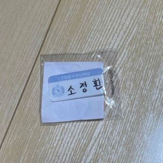 TREASURE ジョンファン 名札