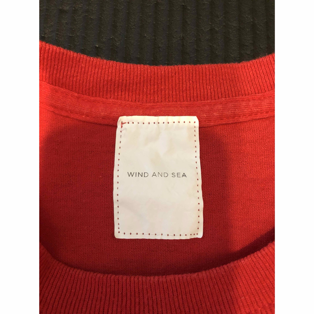 WIND AND SEA(ウィンダンシー)のWindand Sea 赤 Tシャツ　Mサイズ　メンズ メンズのトップス(Tシャツ/カットソー(半袖/袖なし))の商品写真