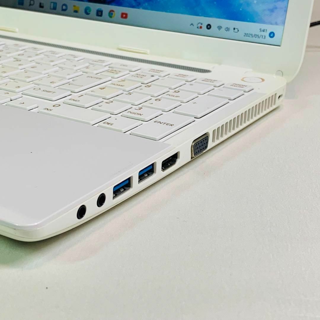東芝 - カメラ✨Bluetooth✨SSD✨15.6インチ✨白✨東芝✨ノート 東芝 - カメラ✨Bluetooth✨SSD✨15.6インチ✨白✨東芝✨ノート