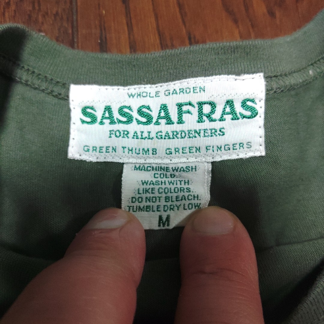 SASSAFRAS(ササフラス)のsassafras Tシャツ　M　カーキ　オリーブ メンズのトップス(Tシャツ/カットソー(半袖/袖なし))の商品写真