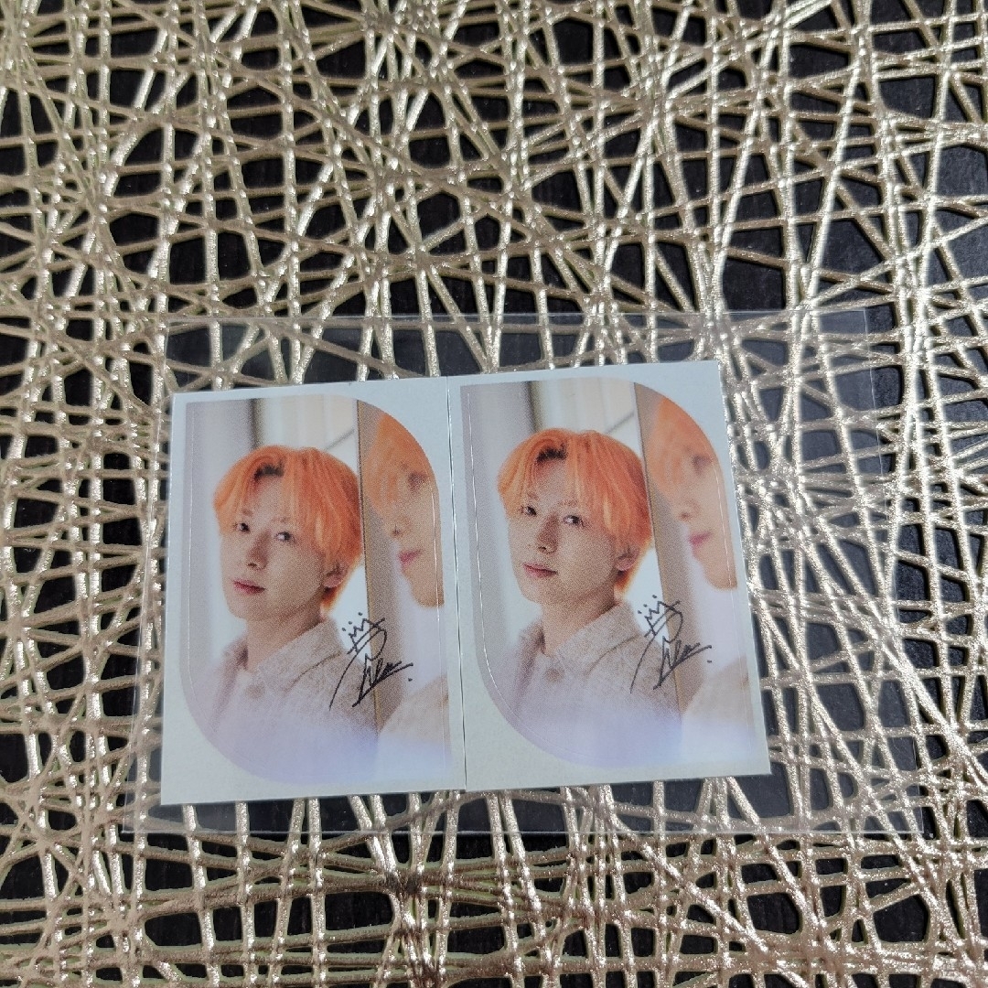 sorule 川尻蓮 サイン入りステッカー 2枚セット エンタメ/ホビーのタレントグッズ(アイドルグッズ)の商品写真