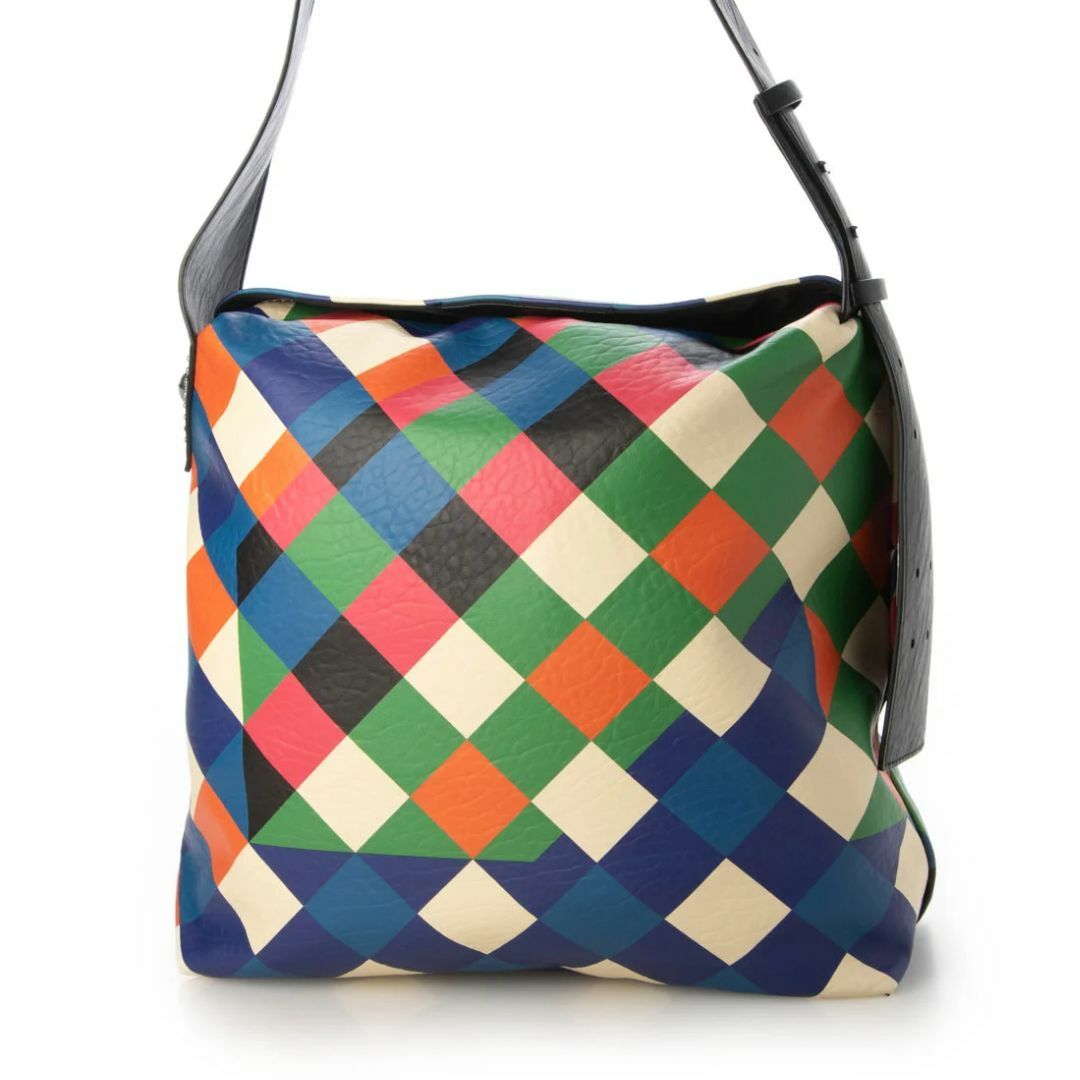 DESIGUAL - ❤準新品❤【Desigual】ダイヤ柄 ミドルバッグの通販