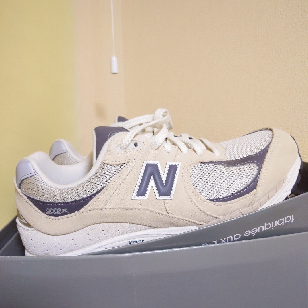 New Balance(ニューバランス)のニューバランス 2002 ベージュ メンズの靴/シューズ(スニーカー)の商品写真