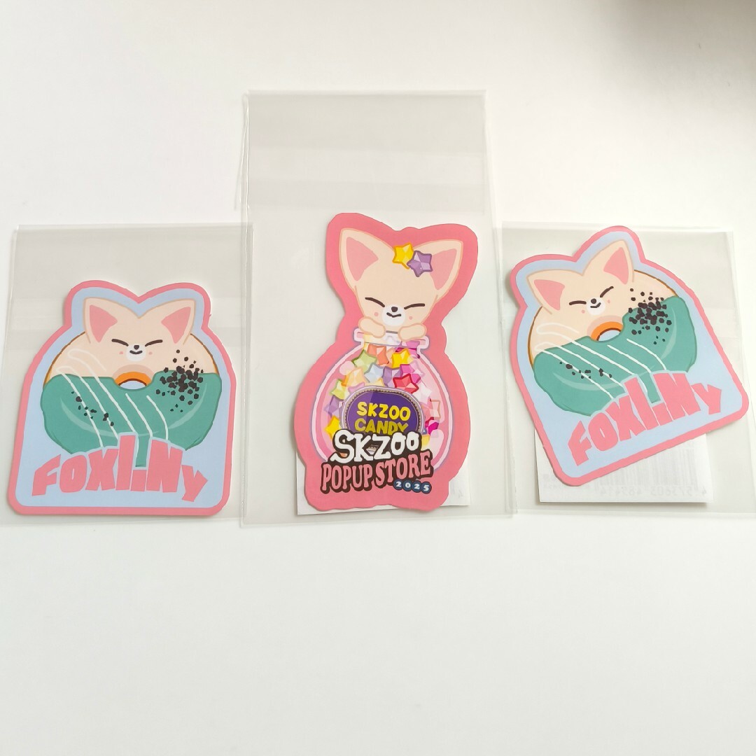 Stray Kids(ストレイキッズ)のスキズ SKZOO POPUP STORE 2025 ステッカー エンタメ/ホビーのタレントグッズ(アイドルグッズ)の商品写真