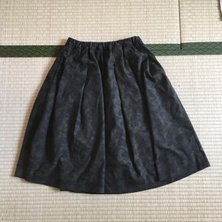 ユニクロ(UNIQLO)のユニクロカモフラージュ柄スカートMサイズ500円(ひざ丈スカート)