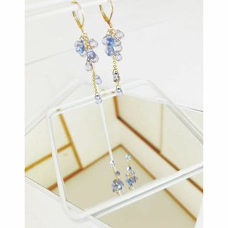 紫陽花カラーの雫ビーズピアス ハンドメイド(イヤリング)