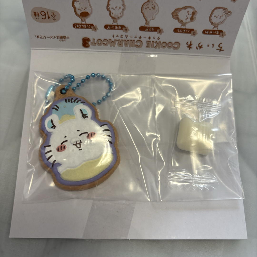 ちいかわ(チイカワ)のちいかわ クッキーチャームコット3 モモンガ エンタメ/ホビーのおもちゃ/ぬいぐるみ(キャラクターグッズ)の商品写真