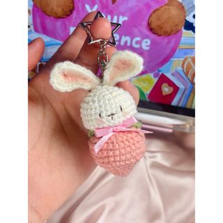 No1.ももうさぎ　あみぐるみ　チャーム　かぎ針編み マスコット キーホルダー(バッグチャーム)