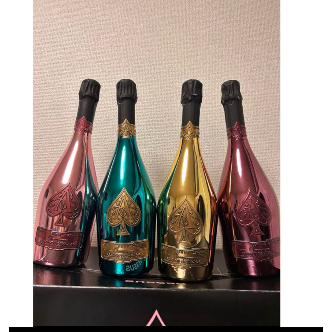 アルマンドレッド、ゴールド、ロゼ、グリーン4本セット 食品/飲料/酒の酒(シャンパン/スパークリングワイン)の商品写真