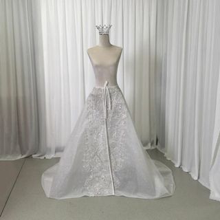 送料無料！オーバースカート キラキラ光る刺繍 3D立体レース刺繍 結婚式 花嫁(ウェディングドレス)