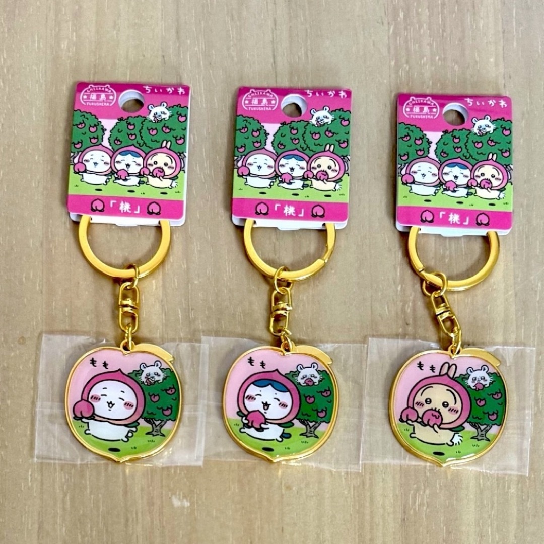ちいかわ ご当地キーホルダー 福島限定 桃 ハチワレ うさぎ エンタメ/ホビーのおもちゃ/ぬいぐるみ(キャラクターグッズ)の商品写真