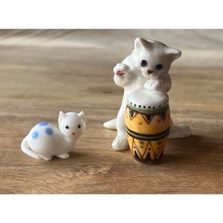 猫の置物(2つ)(置物)