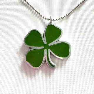 刻印有 幸運 四葉のクローバー 美品 ペンダント ネックレス ヴィンテージ(ネックレス)